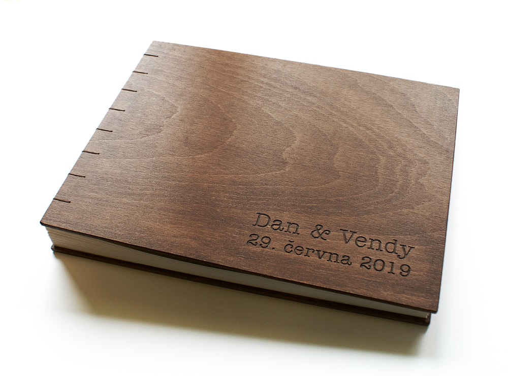 Dřevěné album Dan a Vendy